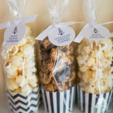 Попкорн с логотипом