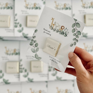 Визитка с шоколадом